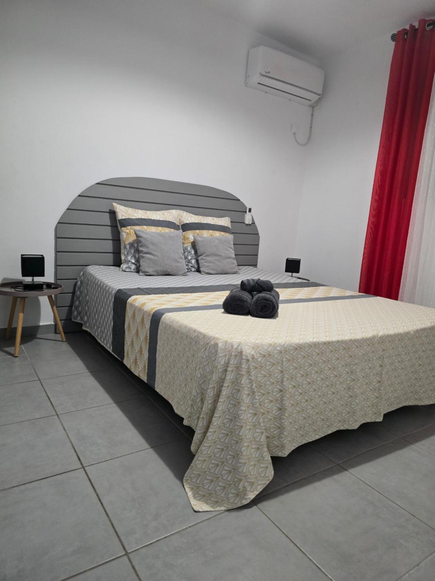 Maison Laurencia - Appartement De L'Etage ساينت آن المظهر الخارجي الصورة