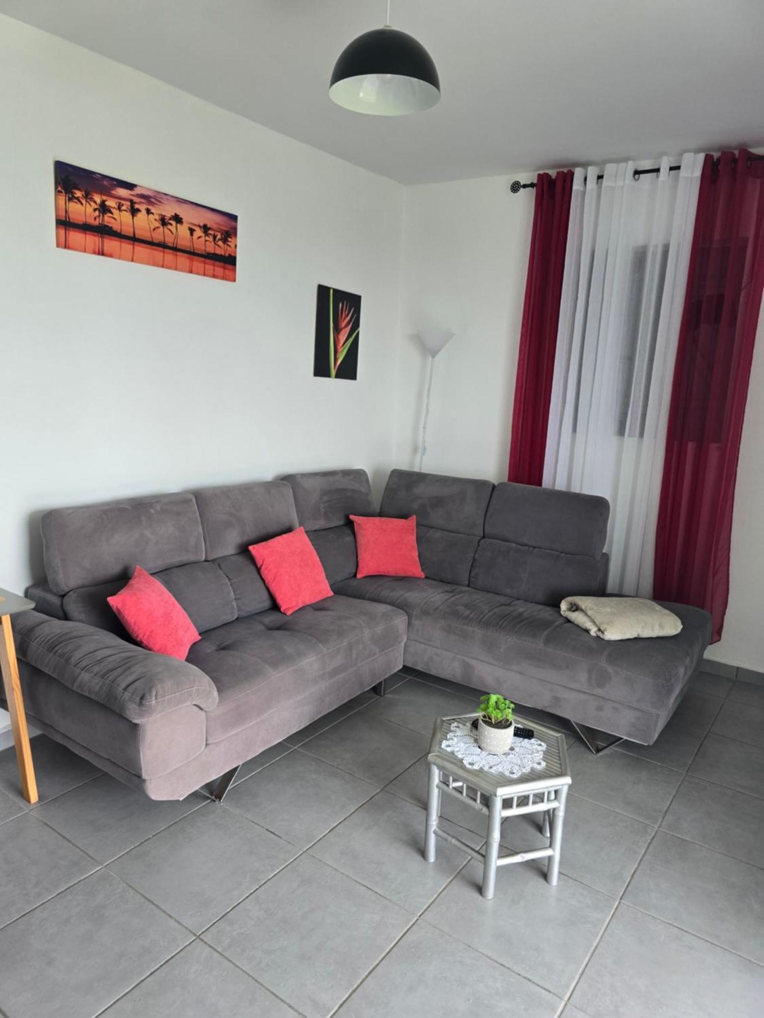 Maison Laurencia - Appartement De L'Etage ساينت آن المظهر الخارجي الصورة