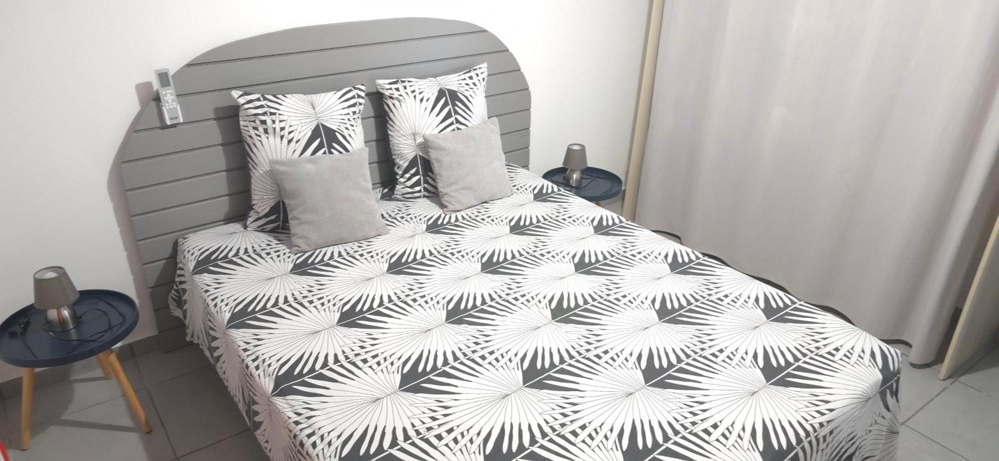 Maison Laurencia - Appartement De L'Etage ساينت آن المظهر الخارجي الصورة